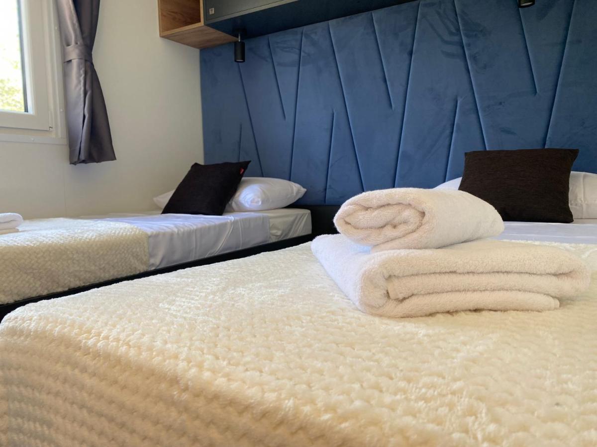 Mobile Home Saky, 비오그라드나모루 외부 사진
